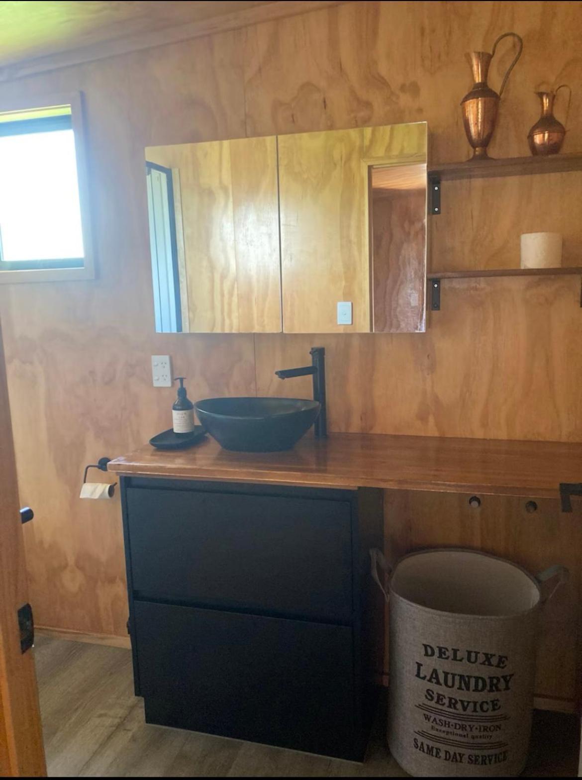 White Pine Bush Cabins Taneatua Экстерьер фото